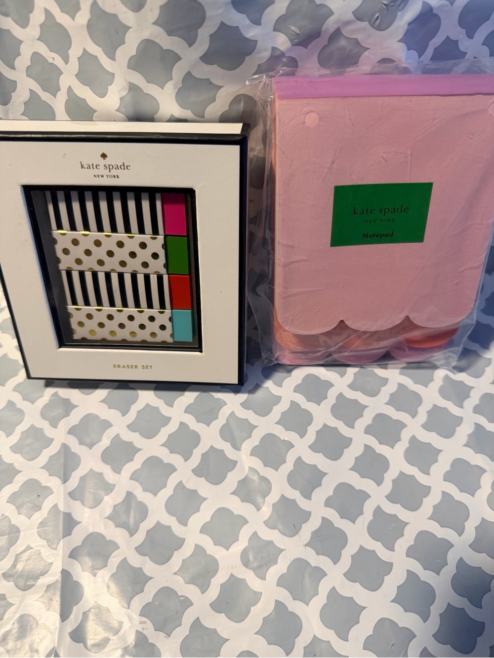 🔹Kate Spade scallop stacked notepad. &  Dots and Stripes Four Color  Eraser Set